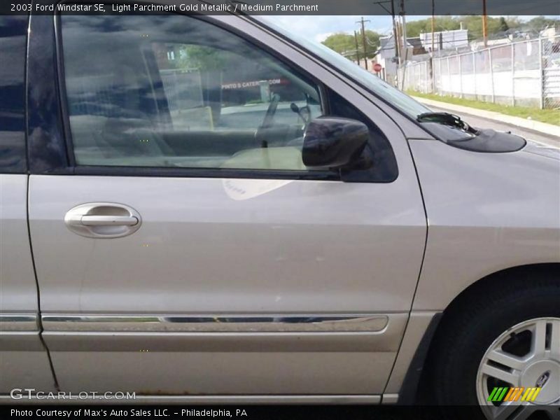 Light Parchment Gold Metallic / Medium Parchment 2003 Ford Windstar SE