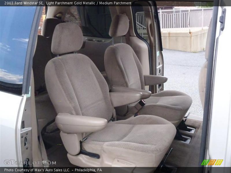 Light Parchment Gold Metallic / Medium Parchment 2003 Ford Windstar SE