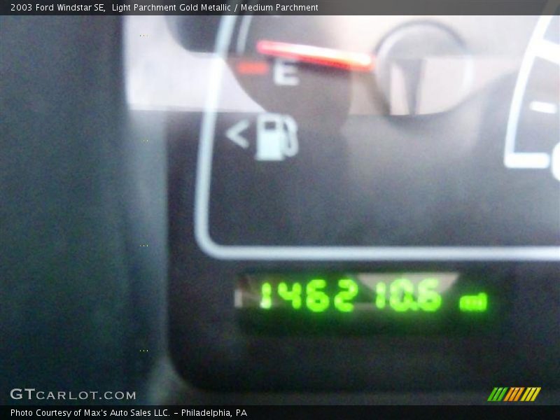 Light Parchment Gold Metallic / Medium Parchment 2003 Ford Windstar SE