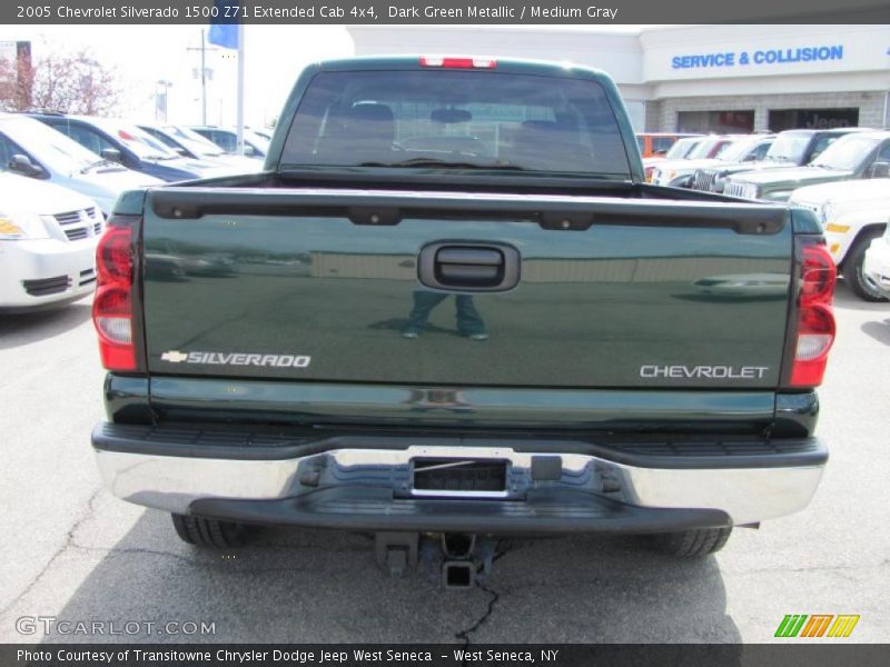 Dark Green Metallic / Medium Gray 2005 Chevrolet Silverado 1500 Z71 Extended Cab 4x4