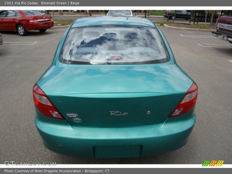 Emerald Green / Beige 2001 Kia Rio Sedan