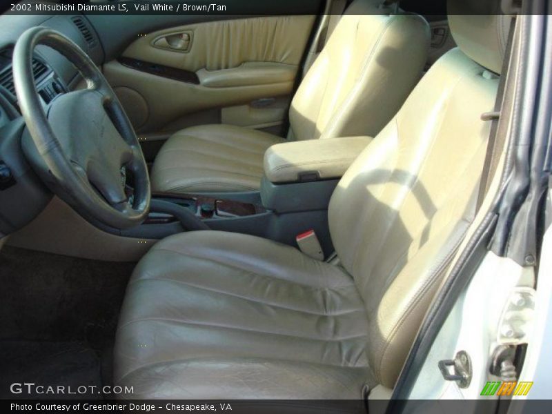 Vail White / Brown/Tan 2002 Mitsubishi Diamante LS
