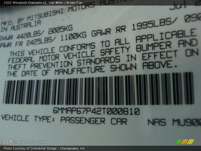 Vail White / Brown/Tan 2002 Mitsubishi Diamante LS