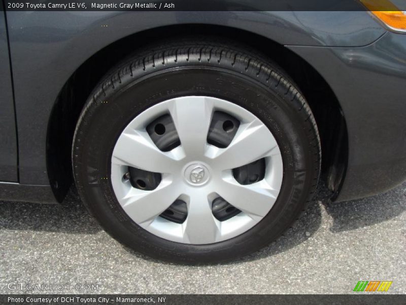 Magnetic Gray Metallic / Ash 2009 Toyota Camry LE V6