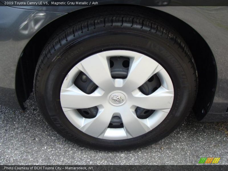 Magnetic Gray Metallic / Ash 2009 Toyota Camry LE V6