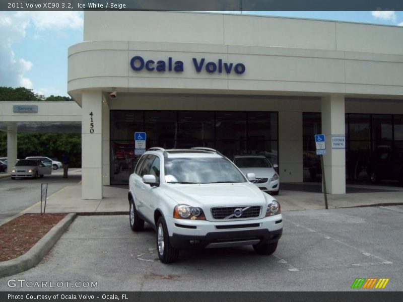 Ice White / Beige 2011 Volvo XC90 3.2