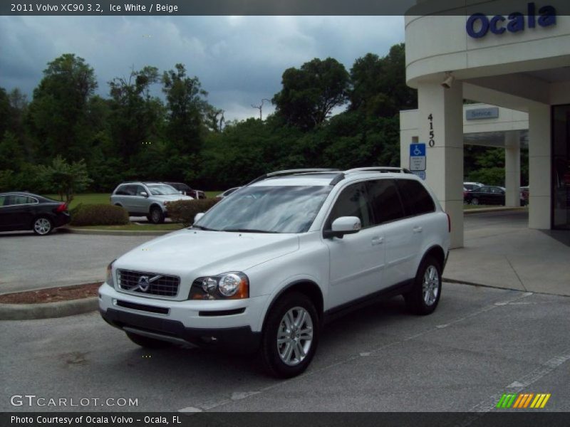 Ice White / Beige 2011 Volvo XC90 3.2