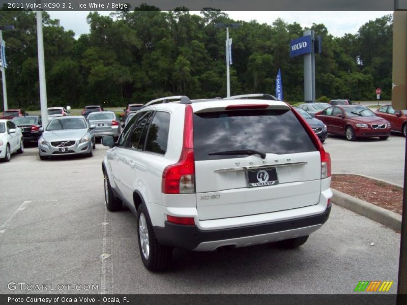 Ice White / Beige 2011 Volvo XC90 3.2