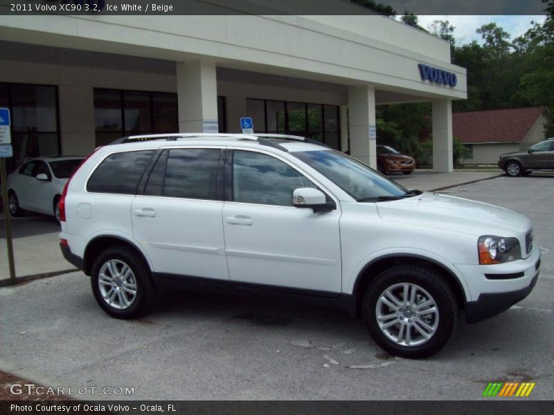 Ice White / Beige 2011 Volvo XC90 3.2