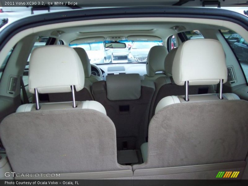 Ice White / Beige 2011 Volvo XC90 3.2