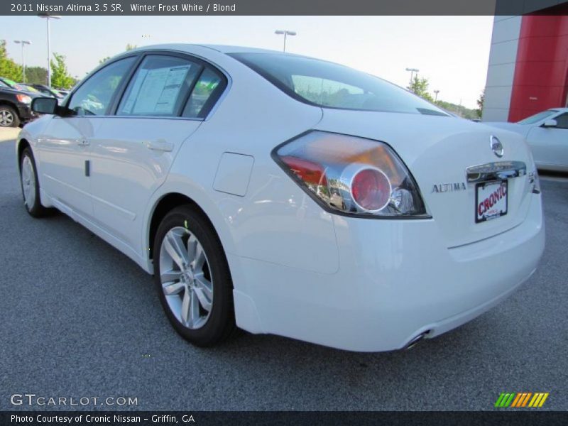 Winter Frost White / Blond 2011 Nissan Altima 3.5 SR