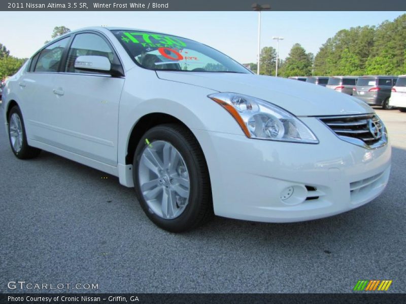 Winter Frost White / Blond 2011 Nissan Altima 3.5 SR