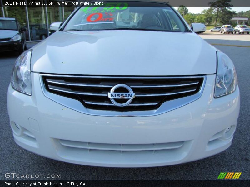 Winter Frost White / Blond 2011 Nissan Altima 3.5 SR