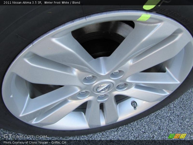Winter Frost White / Blond 2011 Nissan Altima 3.5 SR