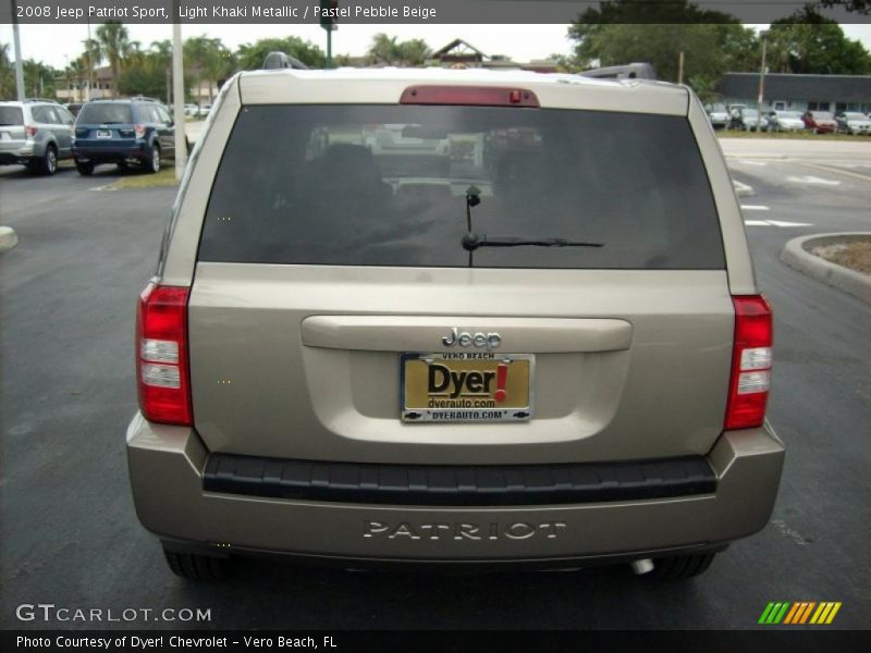 Light Khaki Metallic / Pastel Pebble Beige 2008 Jeep Patriot Sport