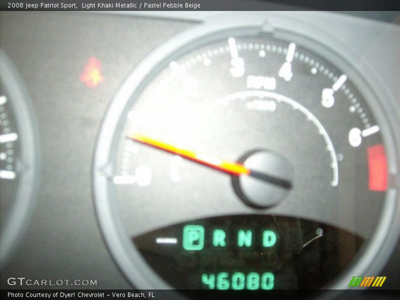 Light Khaki Metallic / Pastel Pebble Beige 2008 Jeep Patriot Sport
