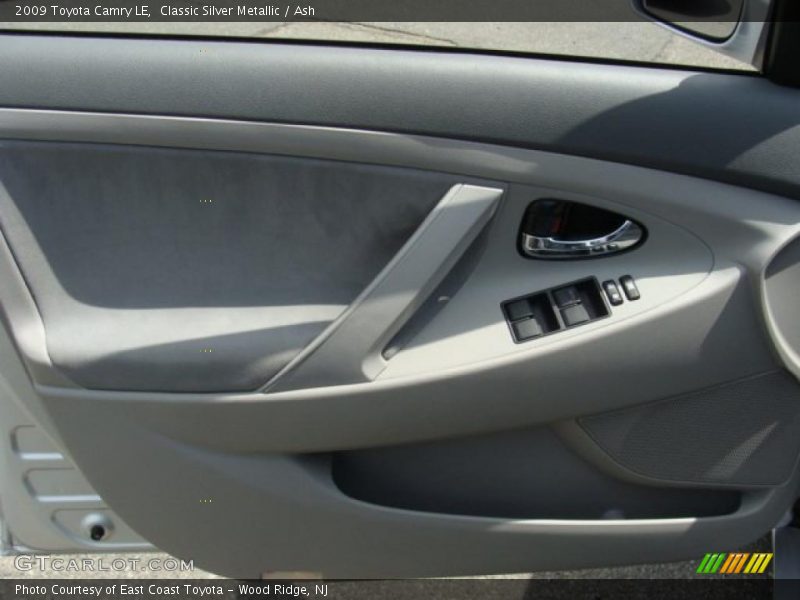 Classic Silver Metallic / Ash 2009 Toyota Camry LE
