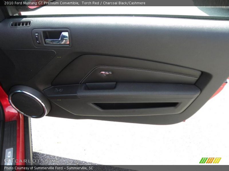 Door Panel of 2010 Mustang GT Premium Convertible