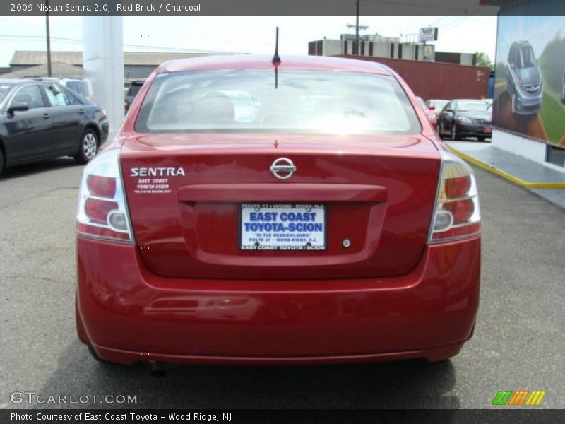 Red Brick / Charcoal 2009 Nissan Sentra 2.0