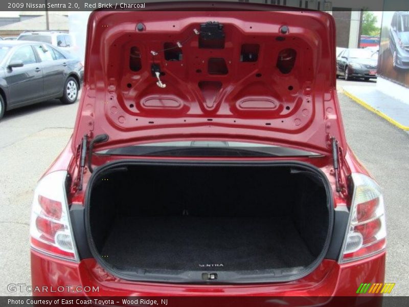 Red Brick / Charcoal 2009 Nissan Sentra 2.0