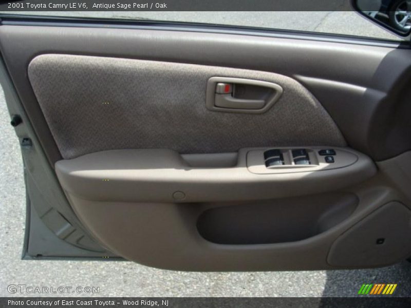 Antique Sage Pearl / Oak 2001 Toyota Camry LE V6