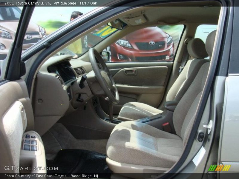 Antique Sage Pearl / Oak 2001 Toyota Camry LE V6