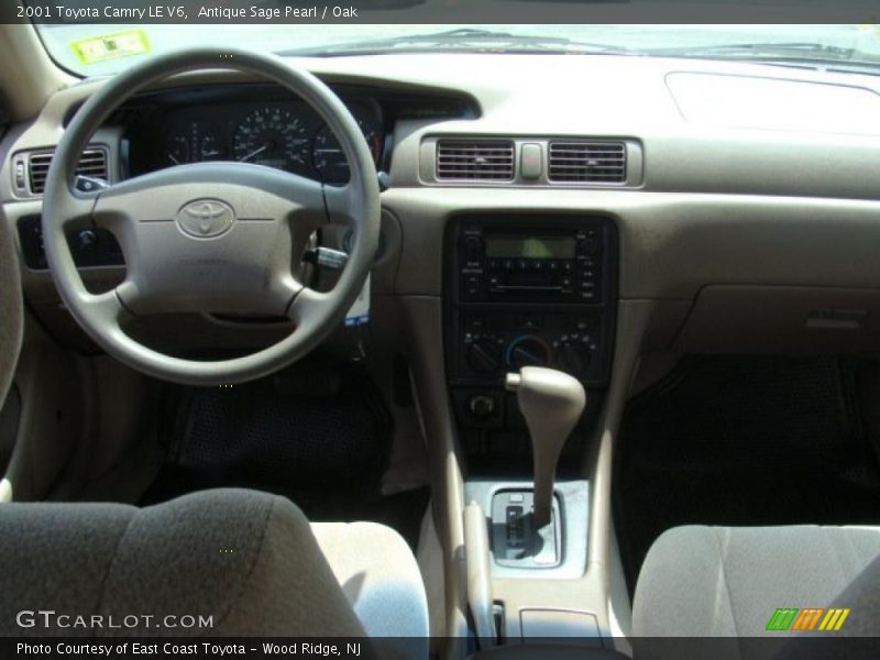 Antique Sage Pearl / Oak 2001 Toyota Camry LE V6