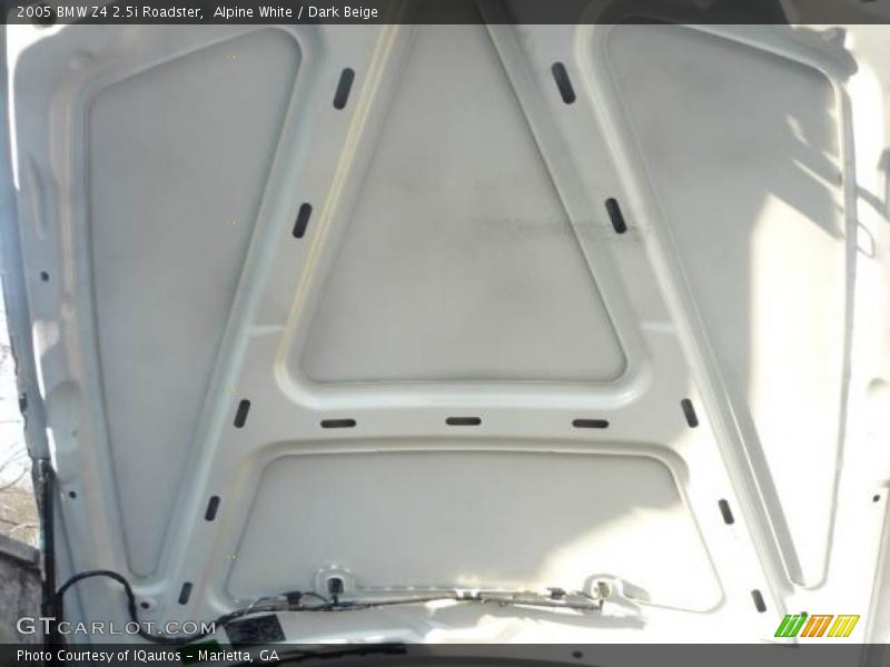 Alpine White / Dark Beige 2005 BMW Z4 2.5i Roadster