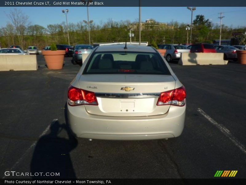 Gold Mist Metallic / Jet Black 2011 Chevrolet Cruze LT