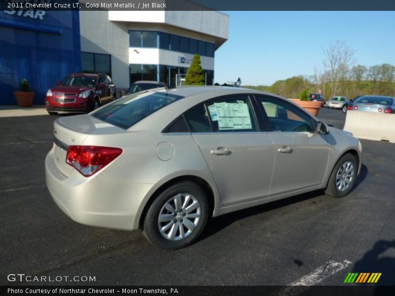 Gold Mist Metallic / Jet Black 2011 Chevrolet Cruze LT