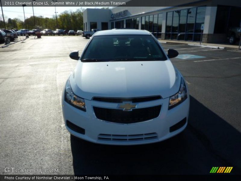 Summit White / Jet Black/Medium Titanium 2011 Chevrolet Cruze LS