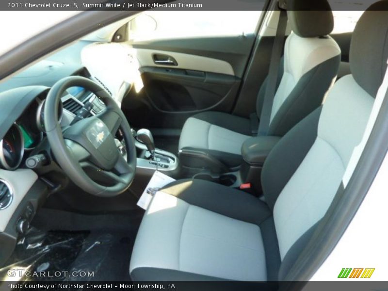 Summit White / Jet Black/Medium Titanium 2011 Chevrolet Cruze LS