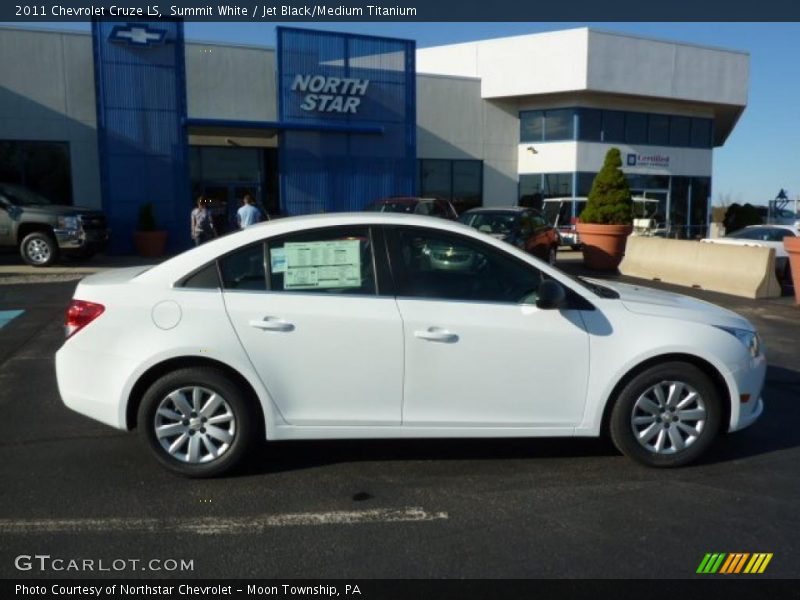 Summit White / Jet Black/Medium Titanium 2011 Chevrolet Cruze LS