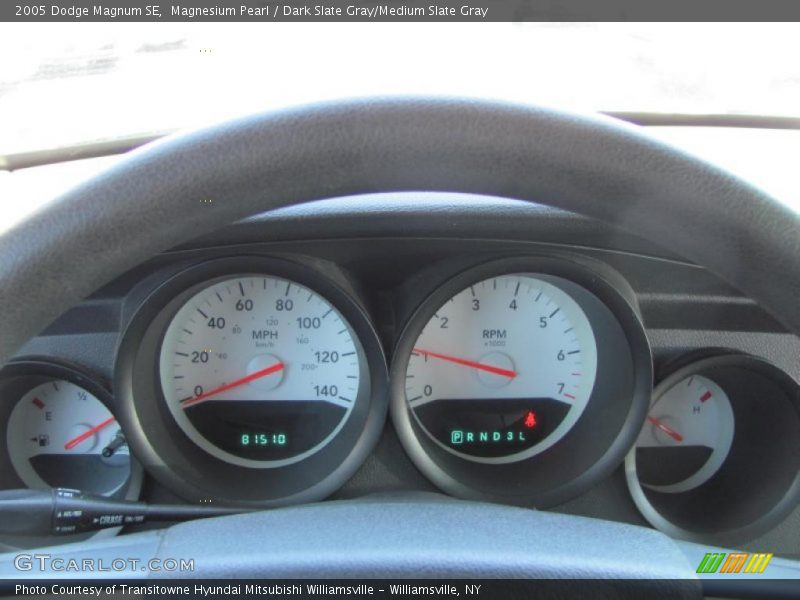 Magnesium Pearl / Dark Slate Gray/Medium Slate Gray 2005 Dodge Magnum SE