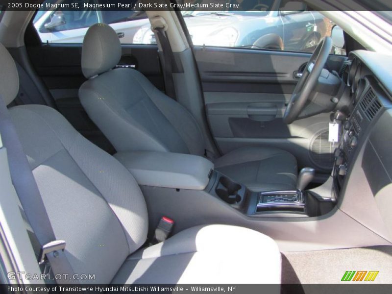 Magnesium Pearl / Dark Slate Gray/Medium Slate Gray 2005 Dodge Magnum SE