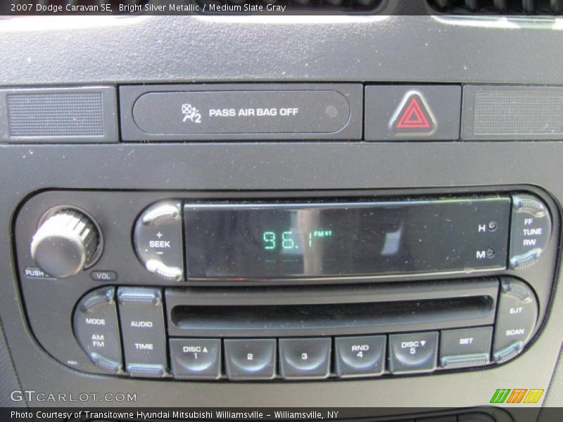 Bright Silver Metallic / Medium Slate Gray 2007 Dodge Caravan SE