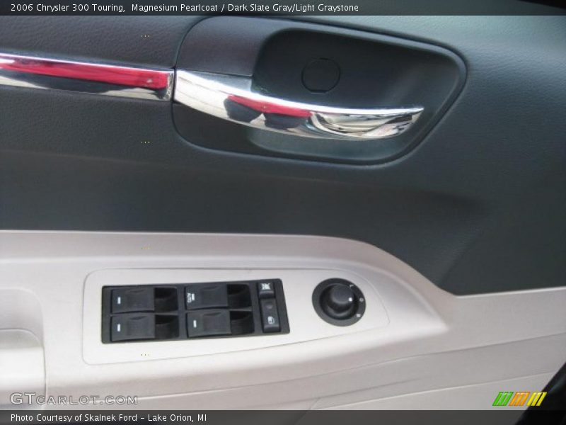 Magnesium Pearlcoat / Dark Slate Gray/Light Graystone 2006 Chrysler 300 Touring
