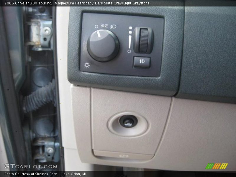Magnesium Pearlcoat / Dark Slate Gray/Light Graystone 2006 Chrysler 300 Touring