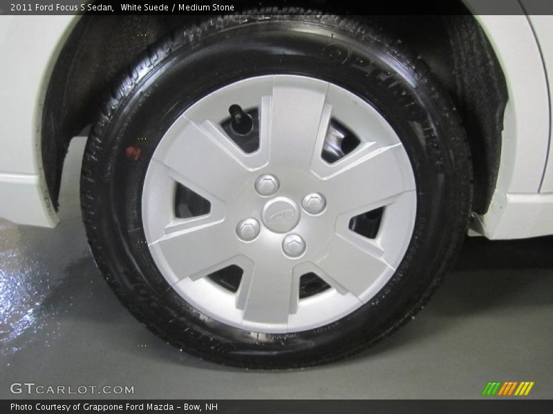 White Suede / Medium Stone 2011 Ford Focus S Sedan