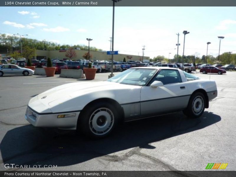 White / Carmine Red 1984 Chevrolet Corvette Coupe