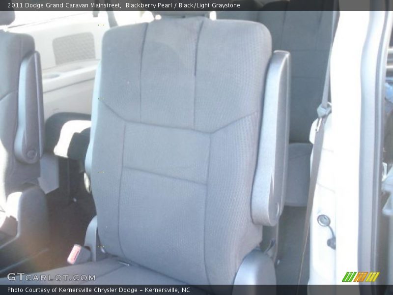 Blackberry Pearl / Black/Light Graystone 2011 Dodge Grand Caravan Mainstreet