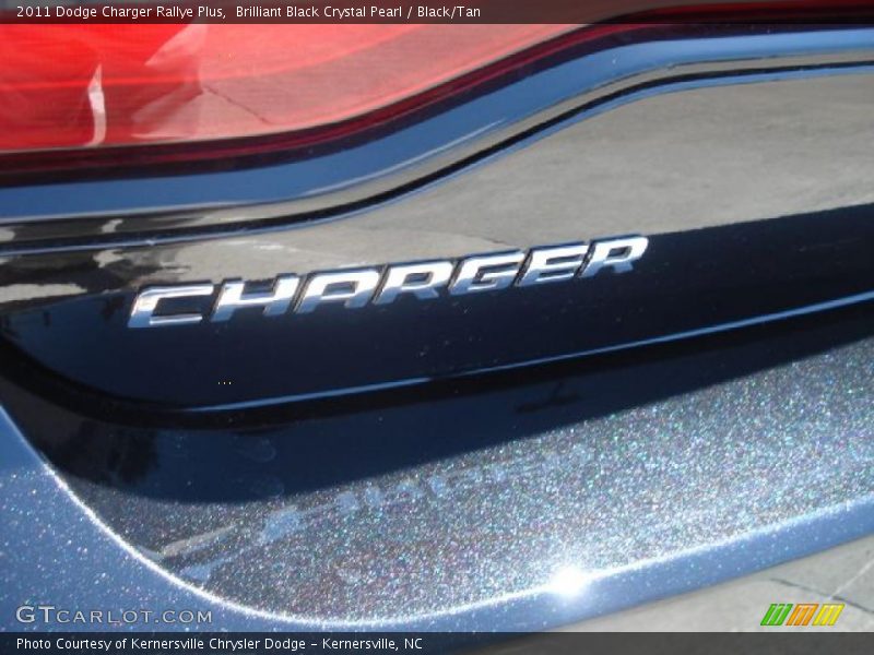 Brilliant Black Crystal Pearl / Black/Tan 2011 Dodge Charger Rallye Plus