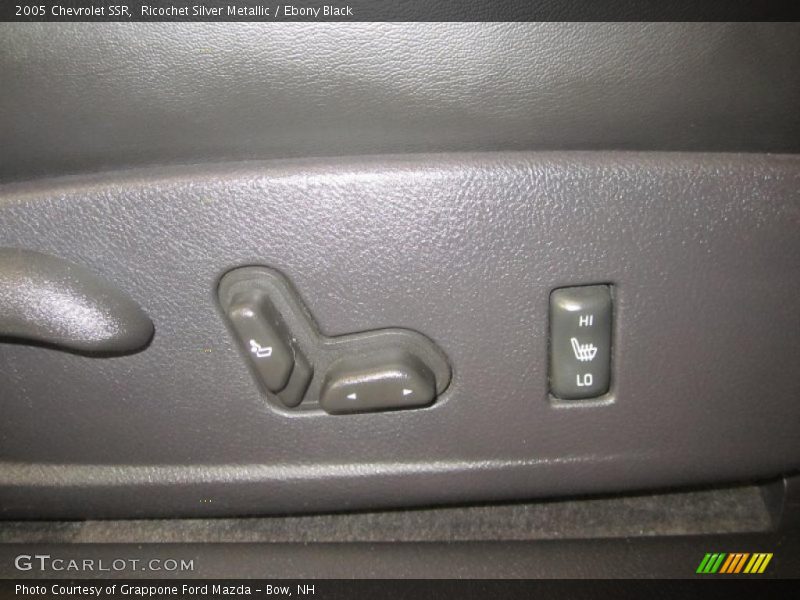 Ricochet Silver Metallic / Ebony Black 2005 Chevrolet SSR