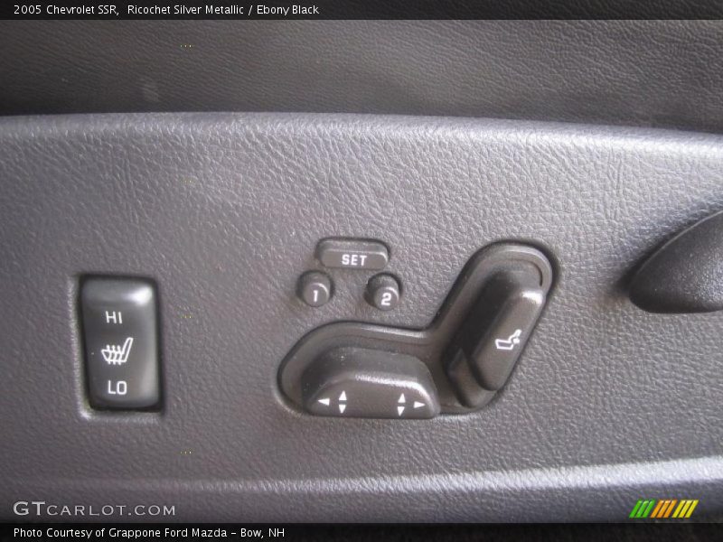 Ricochet Silver Metallic / Ebony Black 2005 Chevrolet SSR