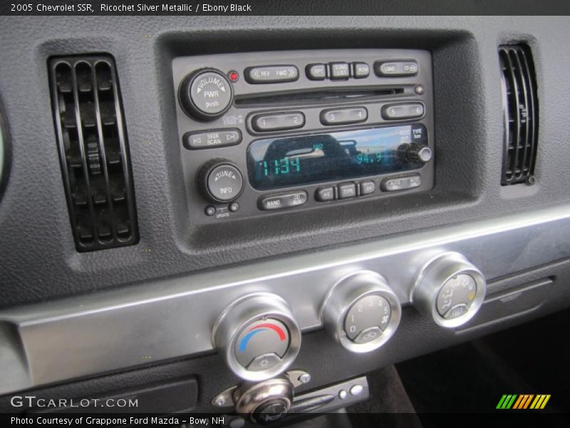 Ricochet Silver Metallic / Ebony Black 2005 Chevrolet SSR