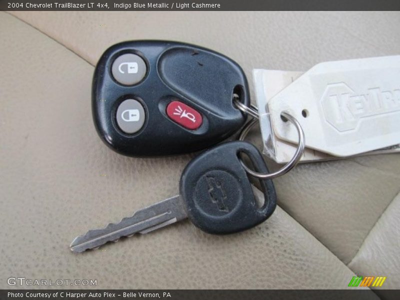 Indigo Blue Metallic / Light Cashmere 2004 Chevrolet TrailBlazer LT 4x4