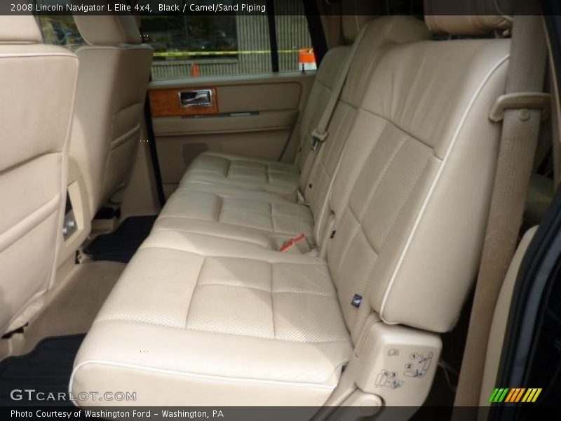  2008 Navigator L Elite 4x4 Camel/Sand Piping Interior