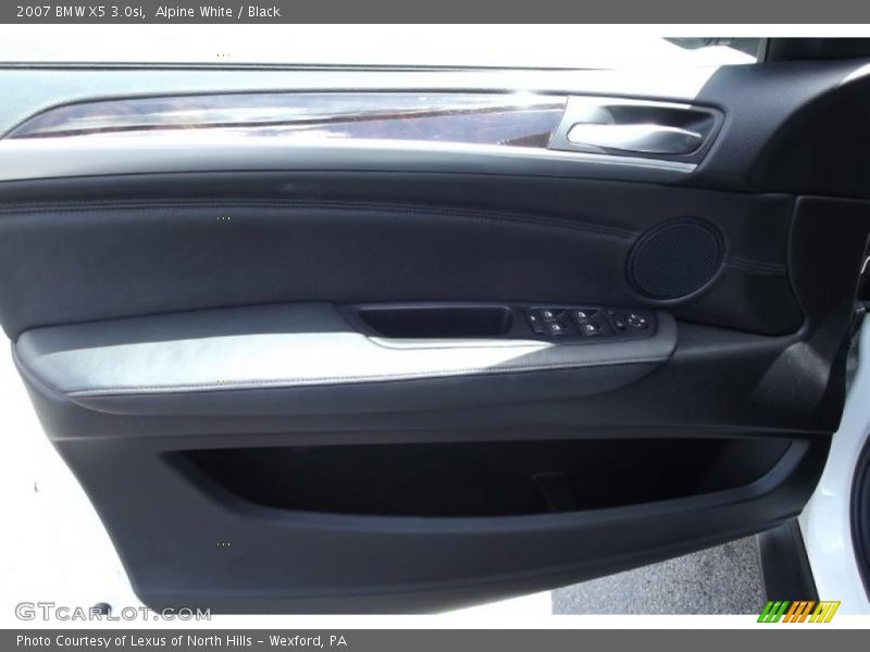Alpine White / Black 2007 BMW X5 3.0si