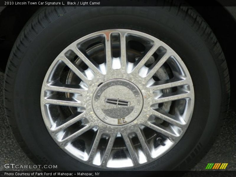 Black / Light Camel 2010 Lincoln Town Car Signature L