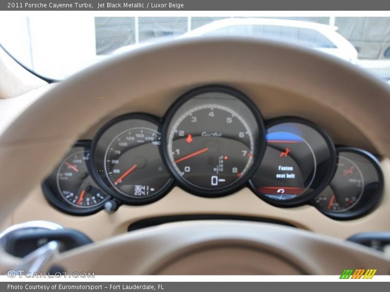 Jet Black Metallic / Luxor Beige 2011 Porsche Cayenne Turbo